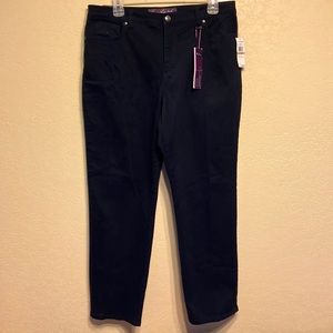 NWT 12 SHORT GLORIA VANDERBILT BLACK SLIMMING HERITAGE FIT SOFT TOUCH JEANS